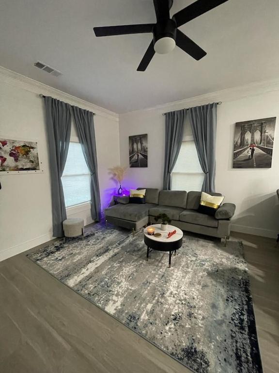 Serenity-2br Away From Home. 6 Min From Atl Airport *